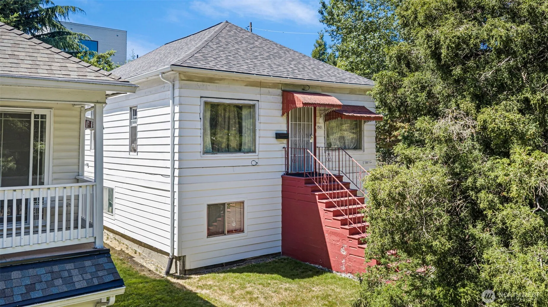 Property photo for 1501 26th Avenue S, Seattle photo 2