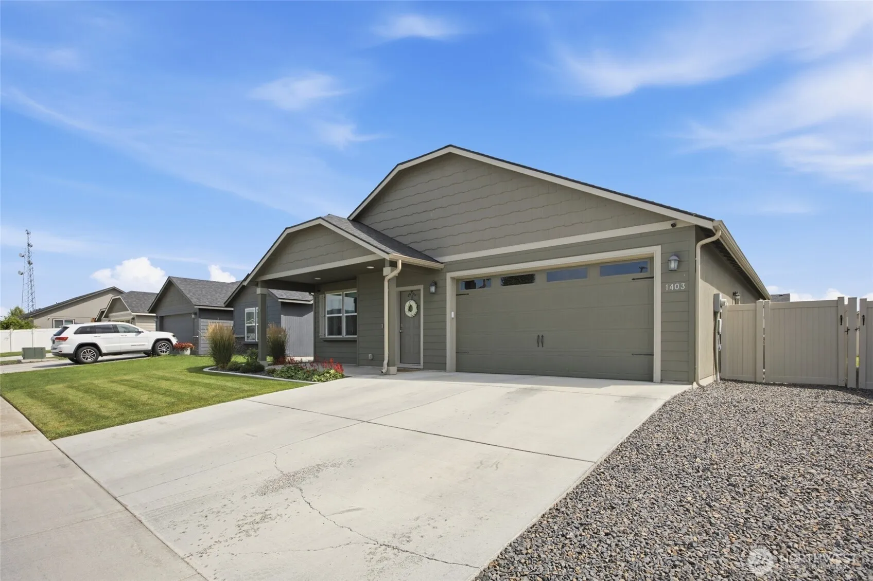 Property photo for 1403 E Nen Drive, Moses Lake photo 3