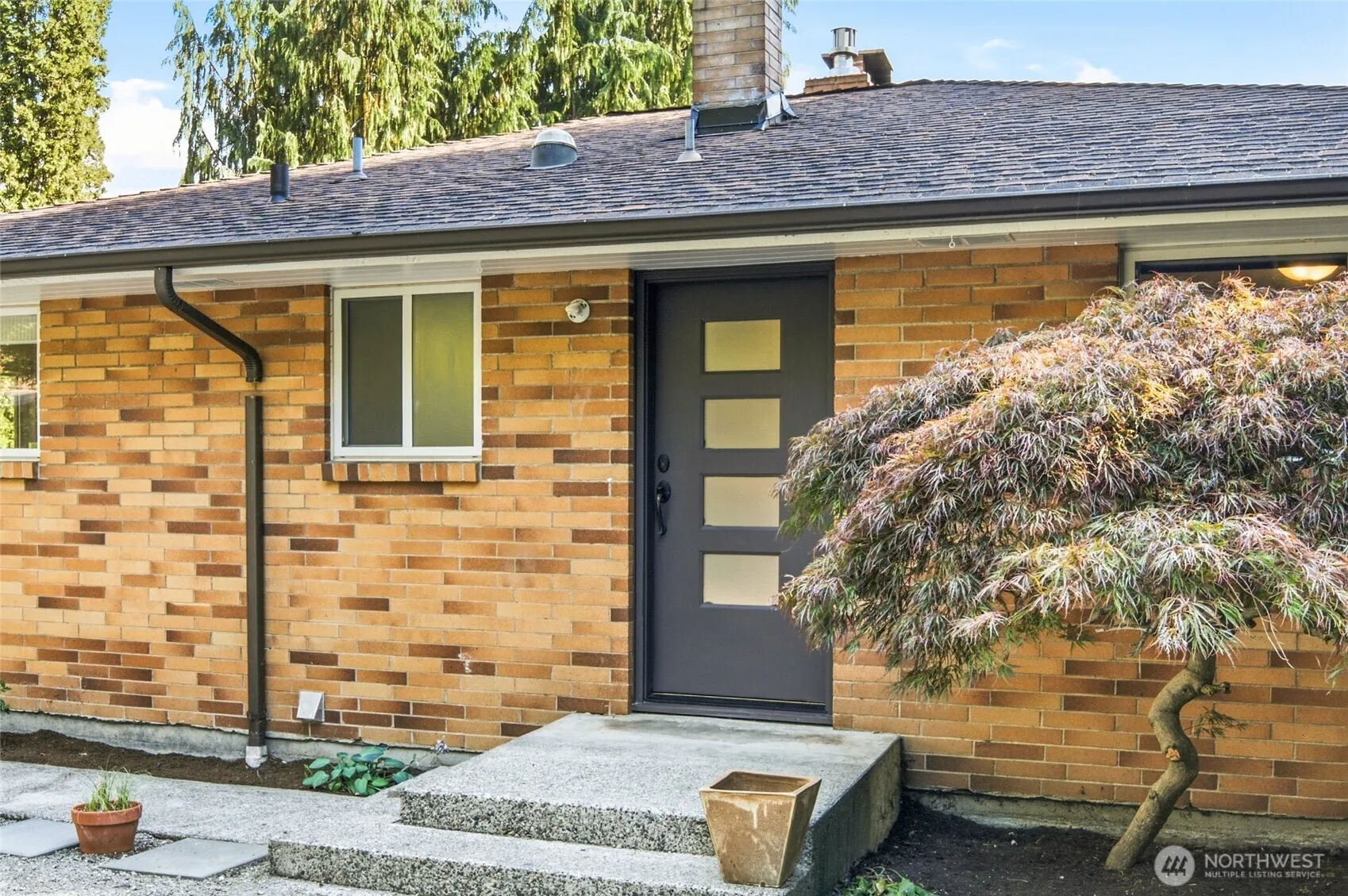 Property photo for 629 Sw 3rd Place, Renton photo 2
