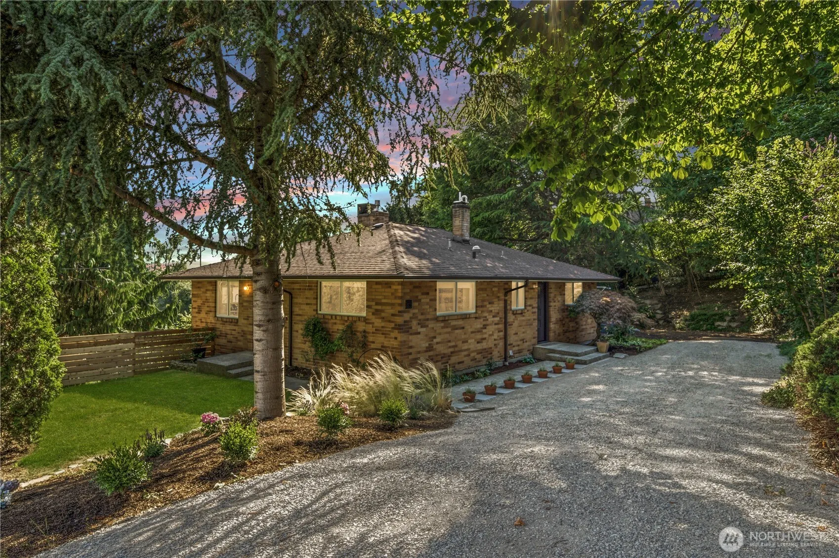 Property photo for 629 Sw 3rd Place, Renton