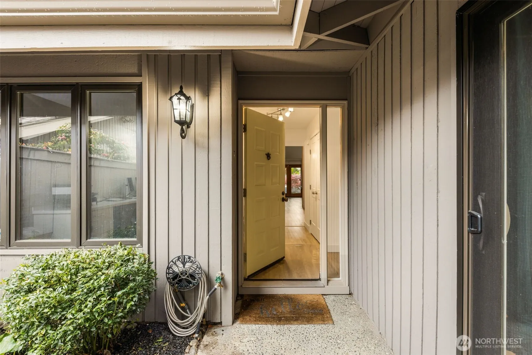 Property photo for 14226 Ne 2nd Place #65, Bellevue photo 3
