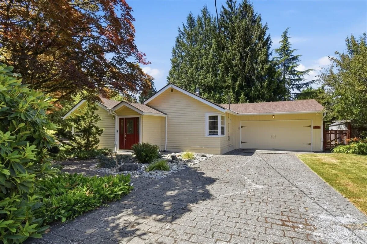 Property photo for 19711 104th Avenue Ne, Bothell photo 2