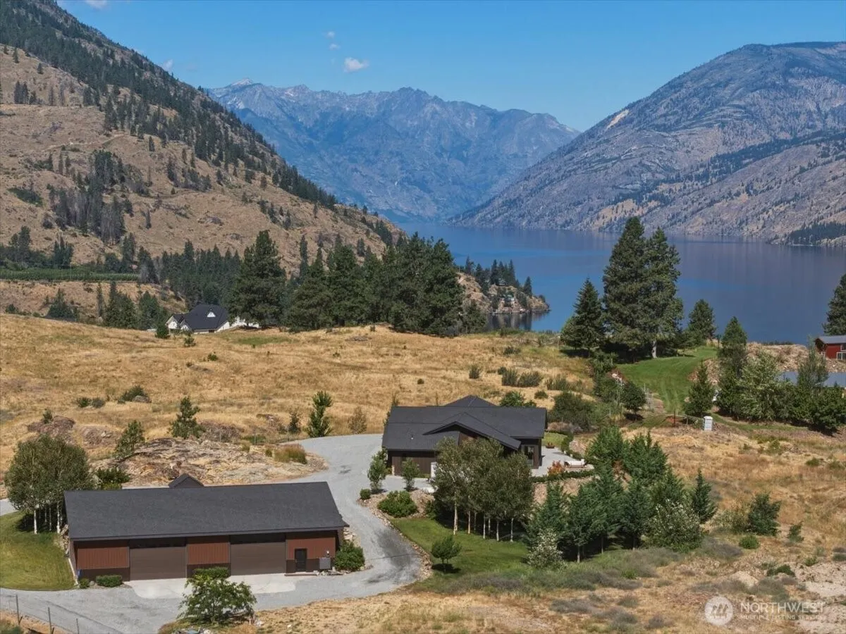 Property photo for 206 Mountain Lake Lane, Chelan photo 4