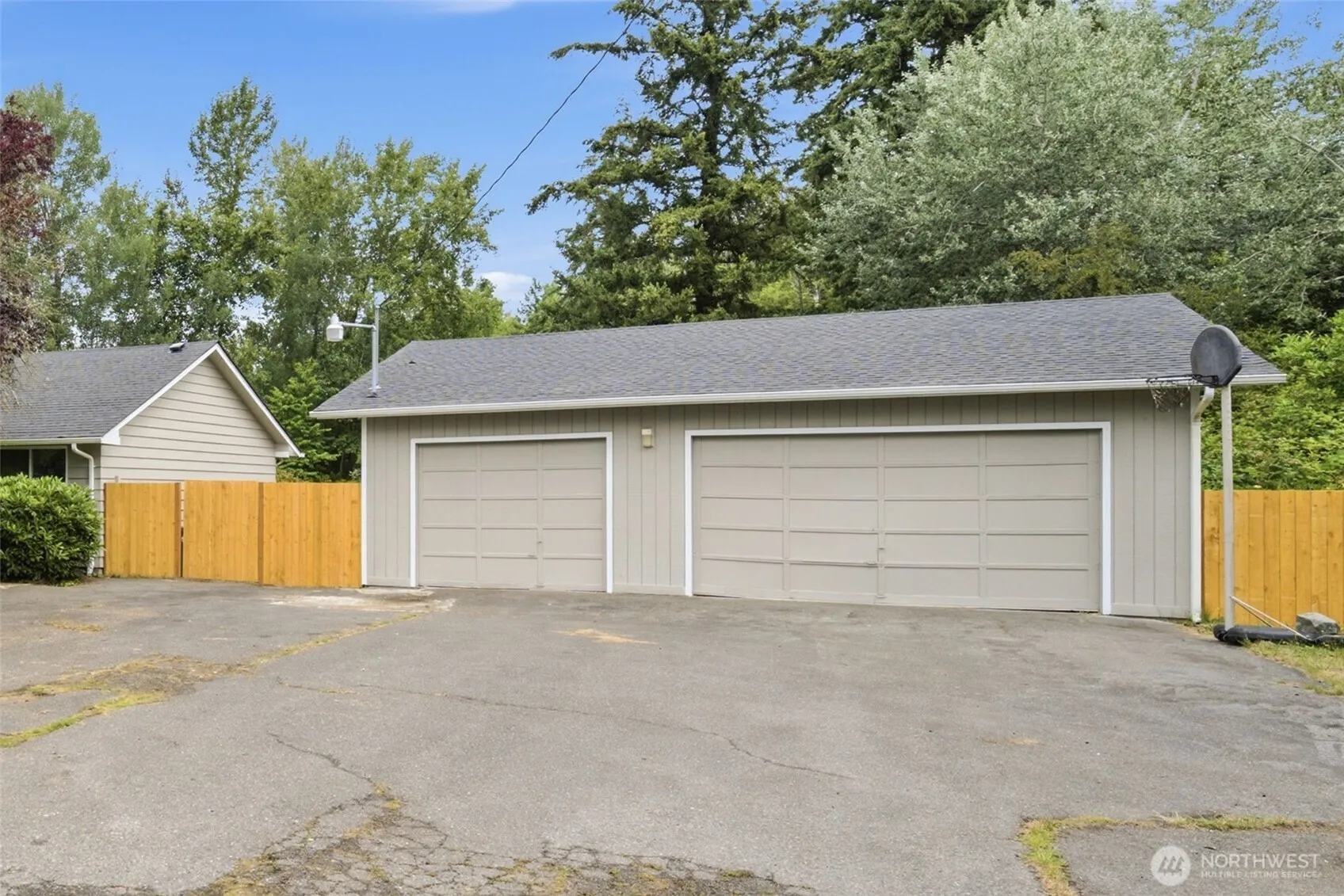 Property photo for 3209 128th St E, Tacoma photo 2