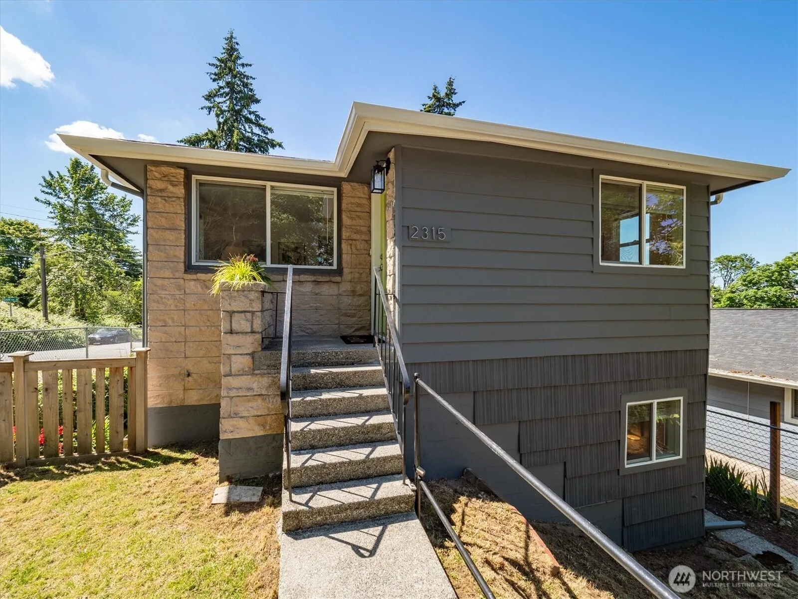 Property photo for 2315 S Bateman Street, Seattle photo 3