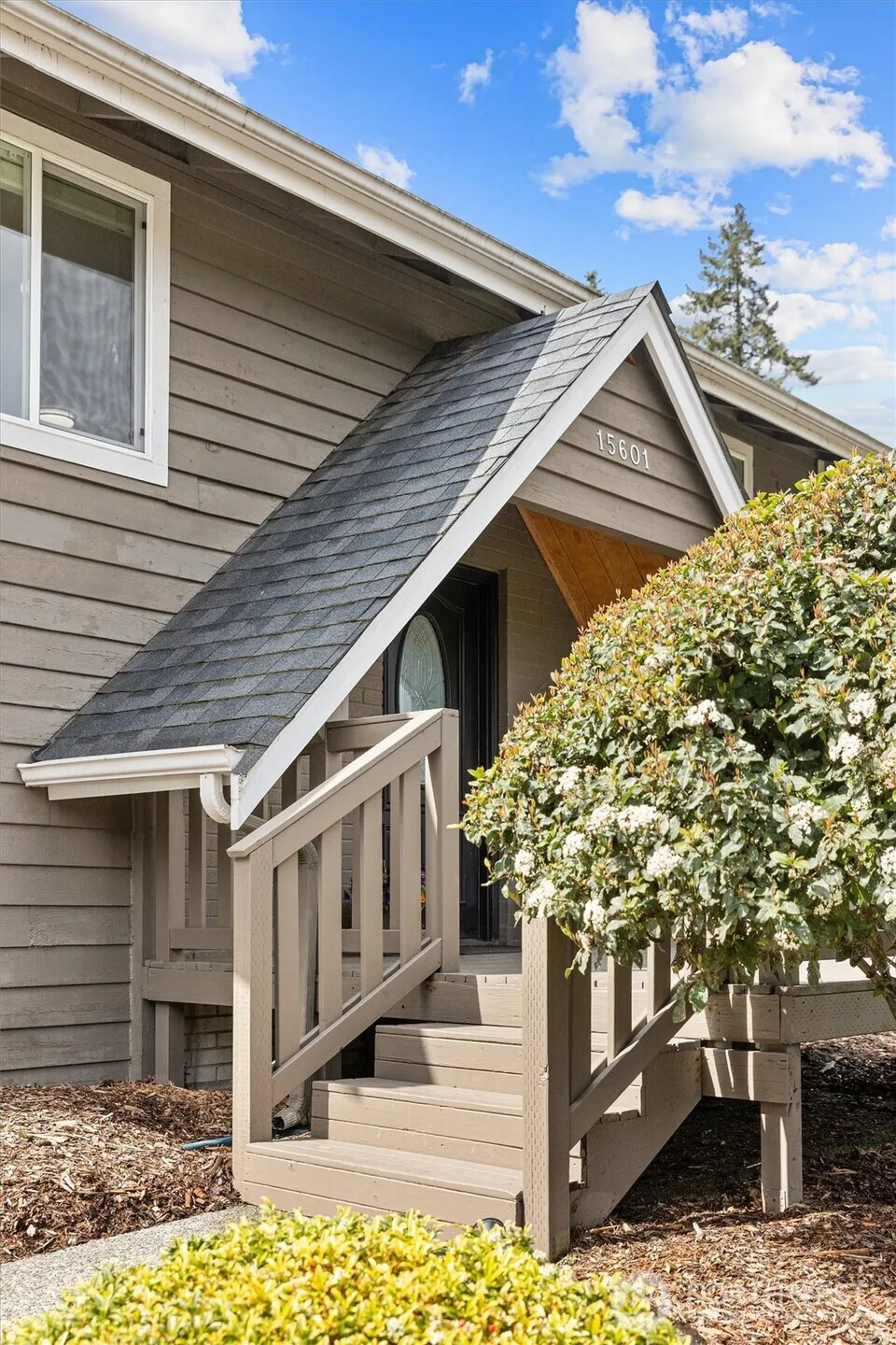 Property photo for 15601 125th Place Ne, Woodinville photo 4