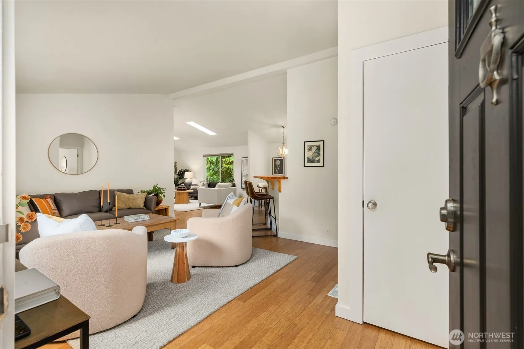 Property photo for 11727 Arrow Point Drive Ne, Bainbridge Island photo 5