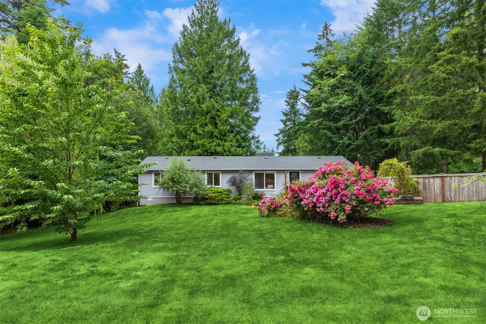 Property photo for 11727 Arrow Point Drive Ne, Bainbridge Island