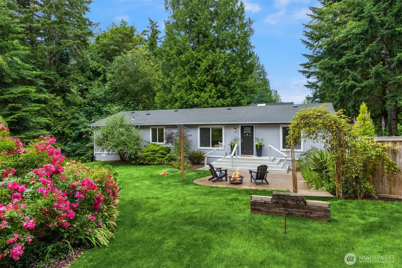 Property photo for 11727 Arrow Point Drive Ne, Bainbridge Island