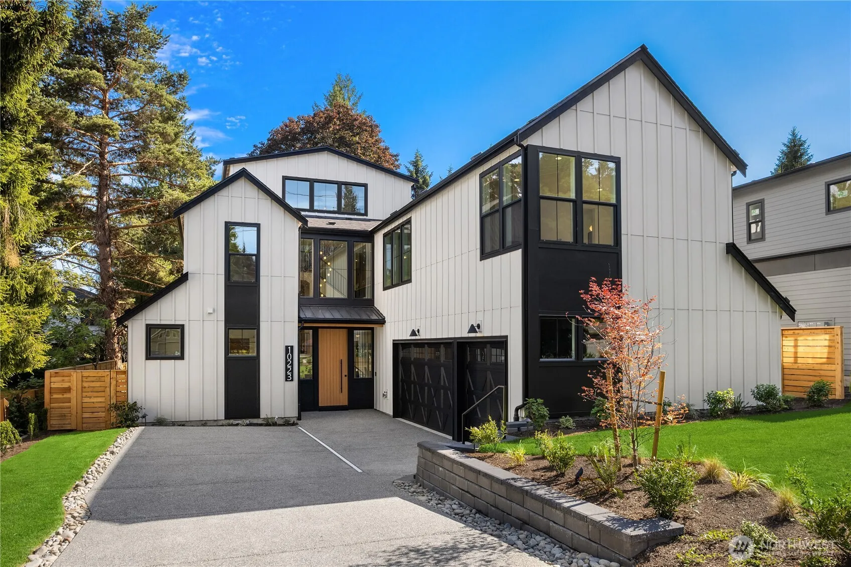 Property photo for 10223 Ne 24th Street, Bellevue