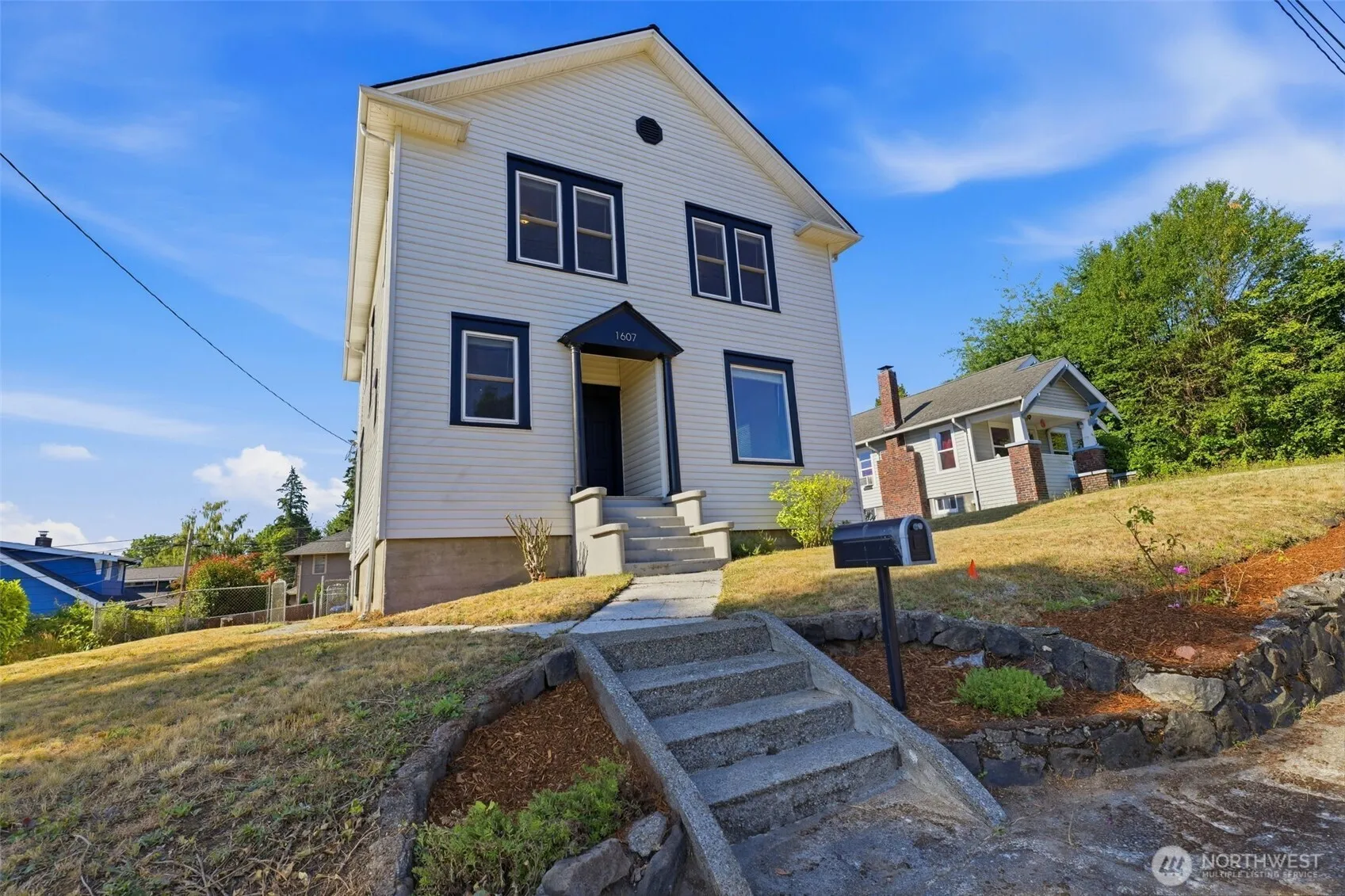 Property photo for 1607 Burwell Street, Bremerton photo 3
