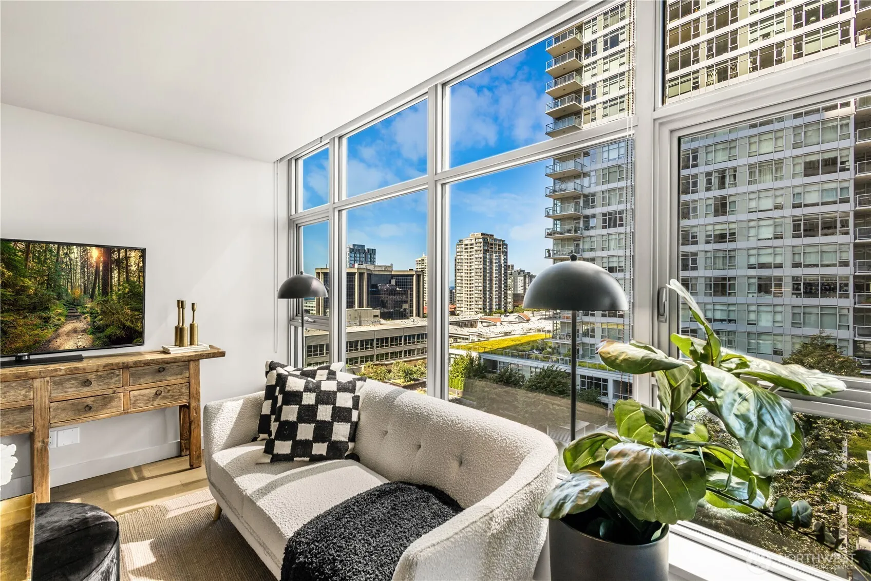 Property photo for 588 Bell Street #1201s, Seattle photo 3