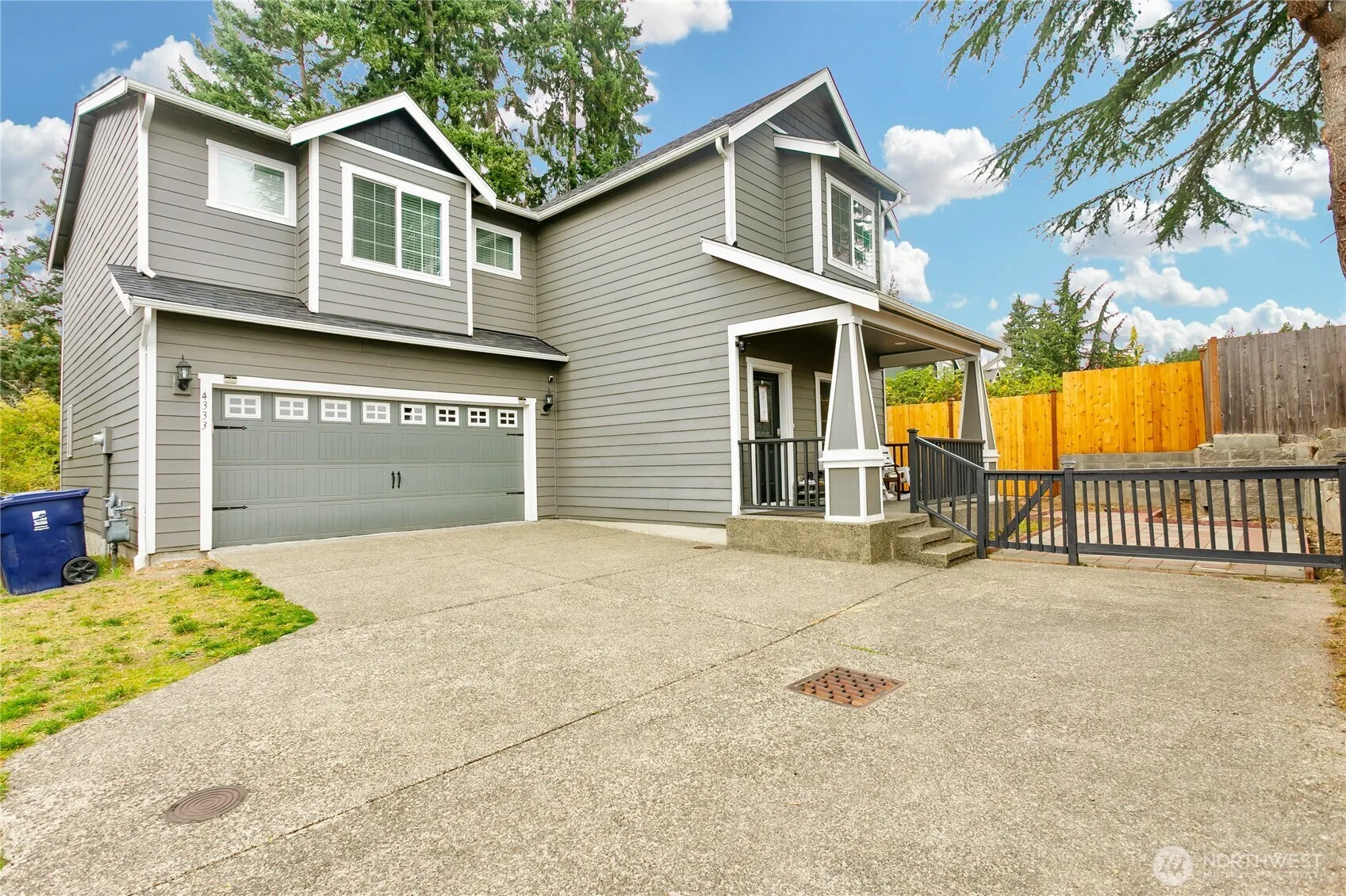 Property photo for 4333 S 52nd Street, Tacoma photo 2