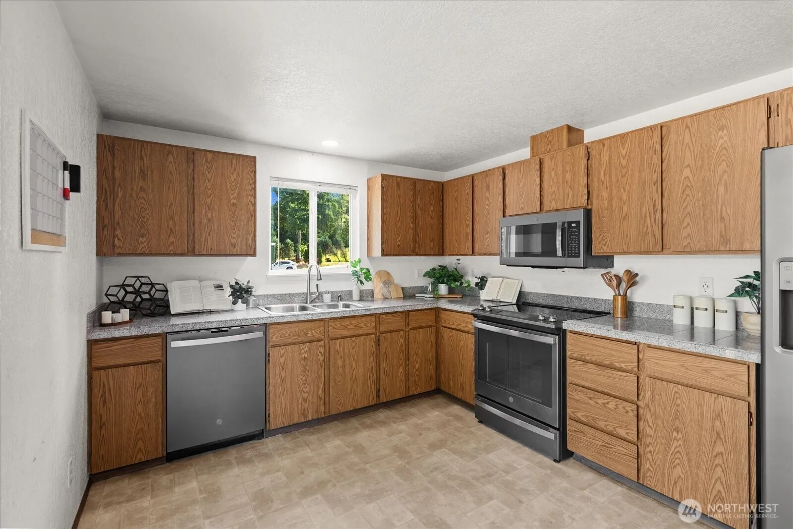 Property photo for 8115 145th Drive Se, Snohomish photo 5