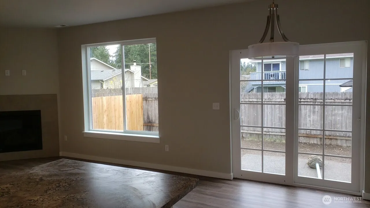 Property photo for 15908 39th Ave East, Tacoma photo 4