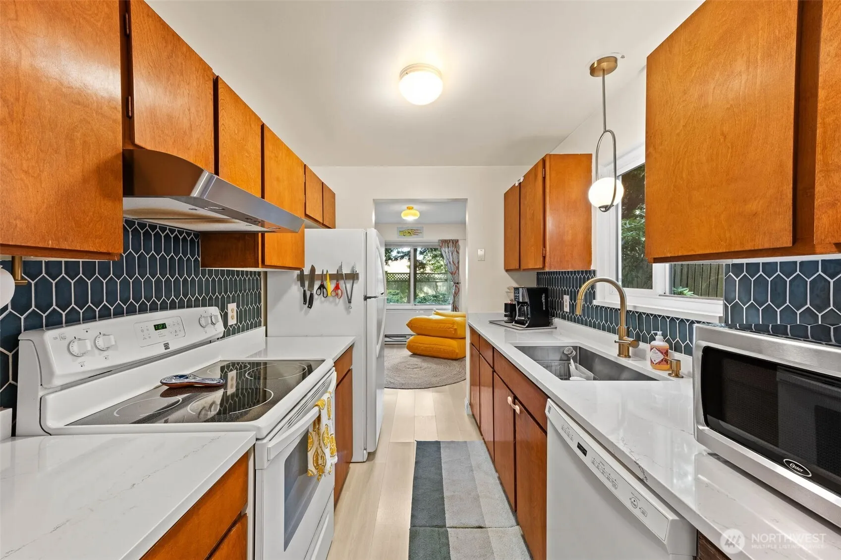 Property photo for 11515 Greenwood Avenue N #h, Seattle photo 5
