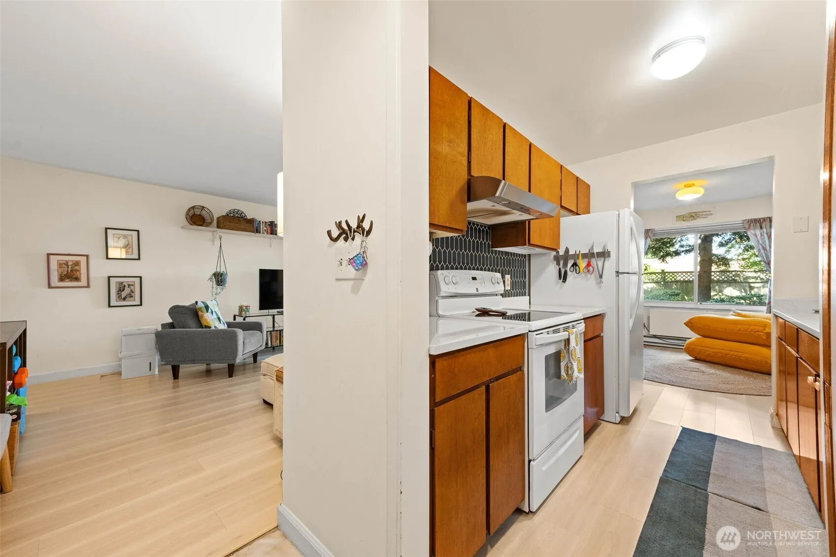 Property photo for 11515 Greenwood Avenue N #h, Seattle photo 4