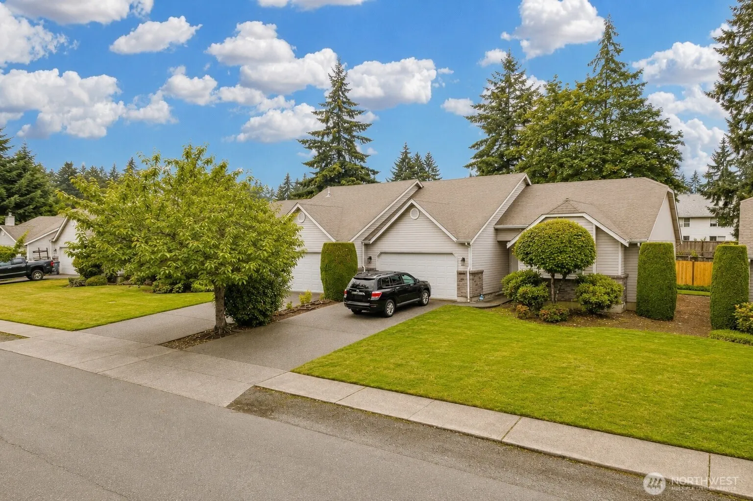 Property photo for 12702 -12704 119th Street Ct E, Puyallup photo 3