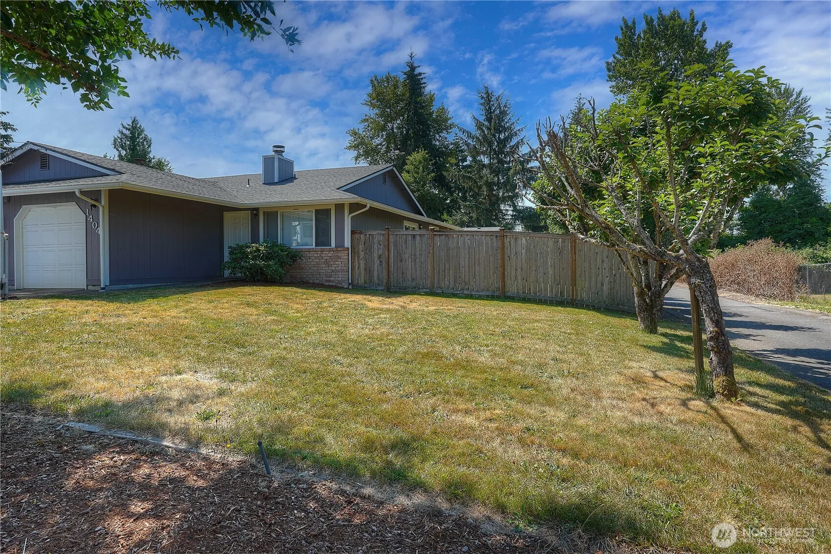 Property photo for 1404 103rd Street E, Tacoma photo 4