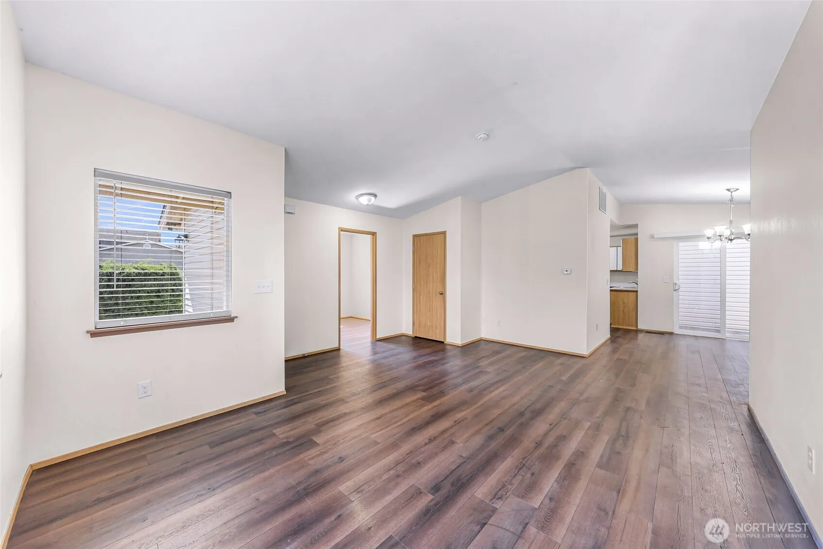 Property photo for 16619 41st Drive Ne #b, Arlington photo 4