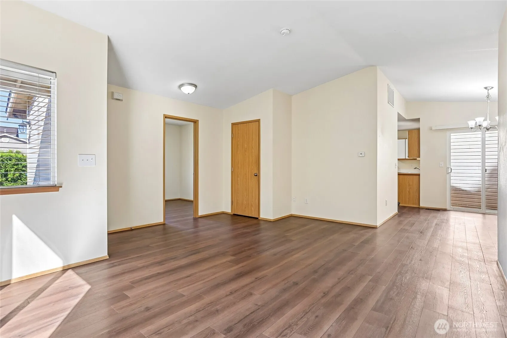 Property photo for 16619 41st Drive Ne #b, Arlington photo 4