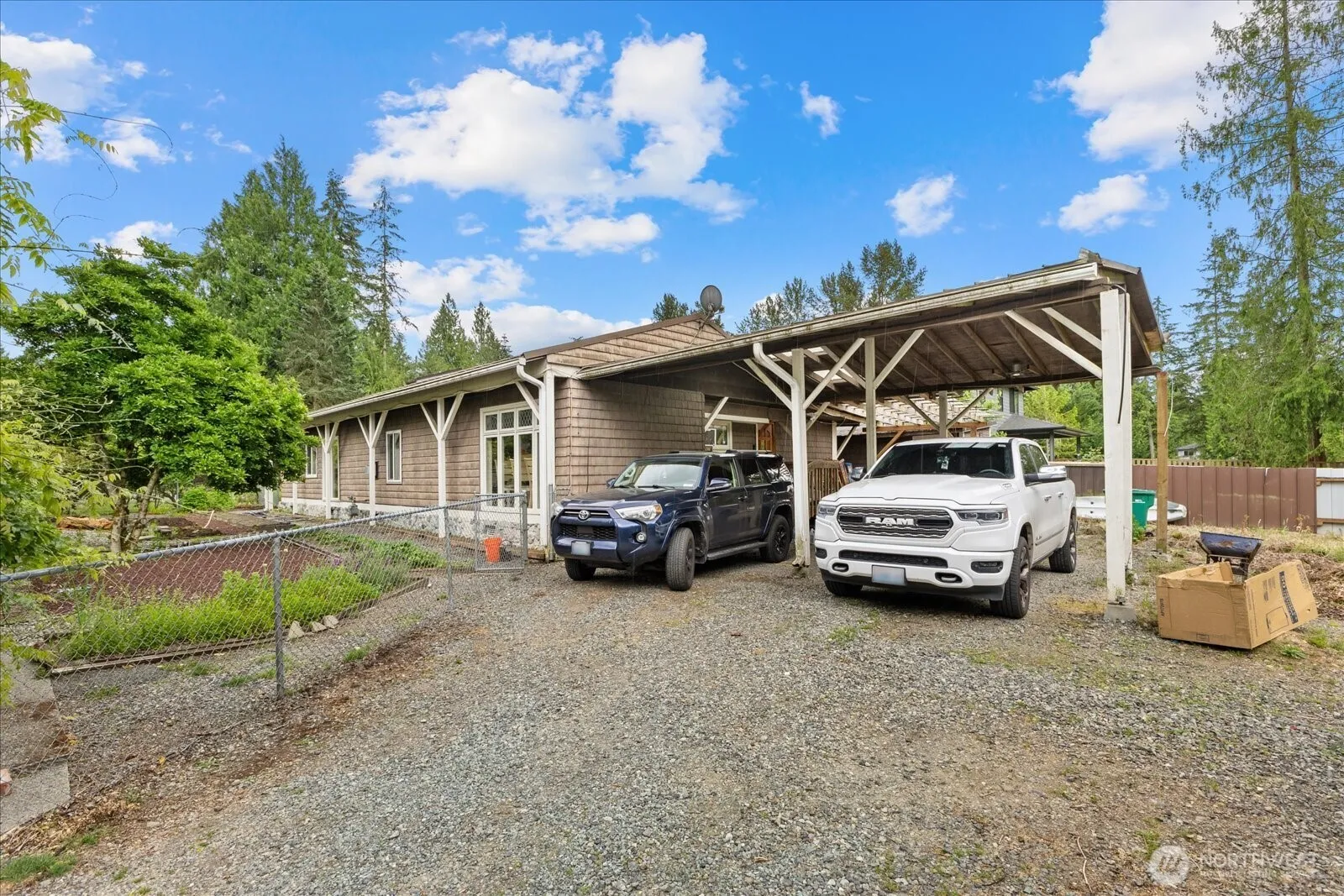 Property photo for 10024 228th Pl Se, Woodinville photo 2