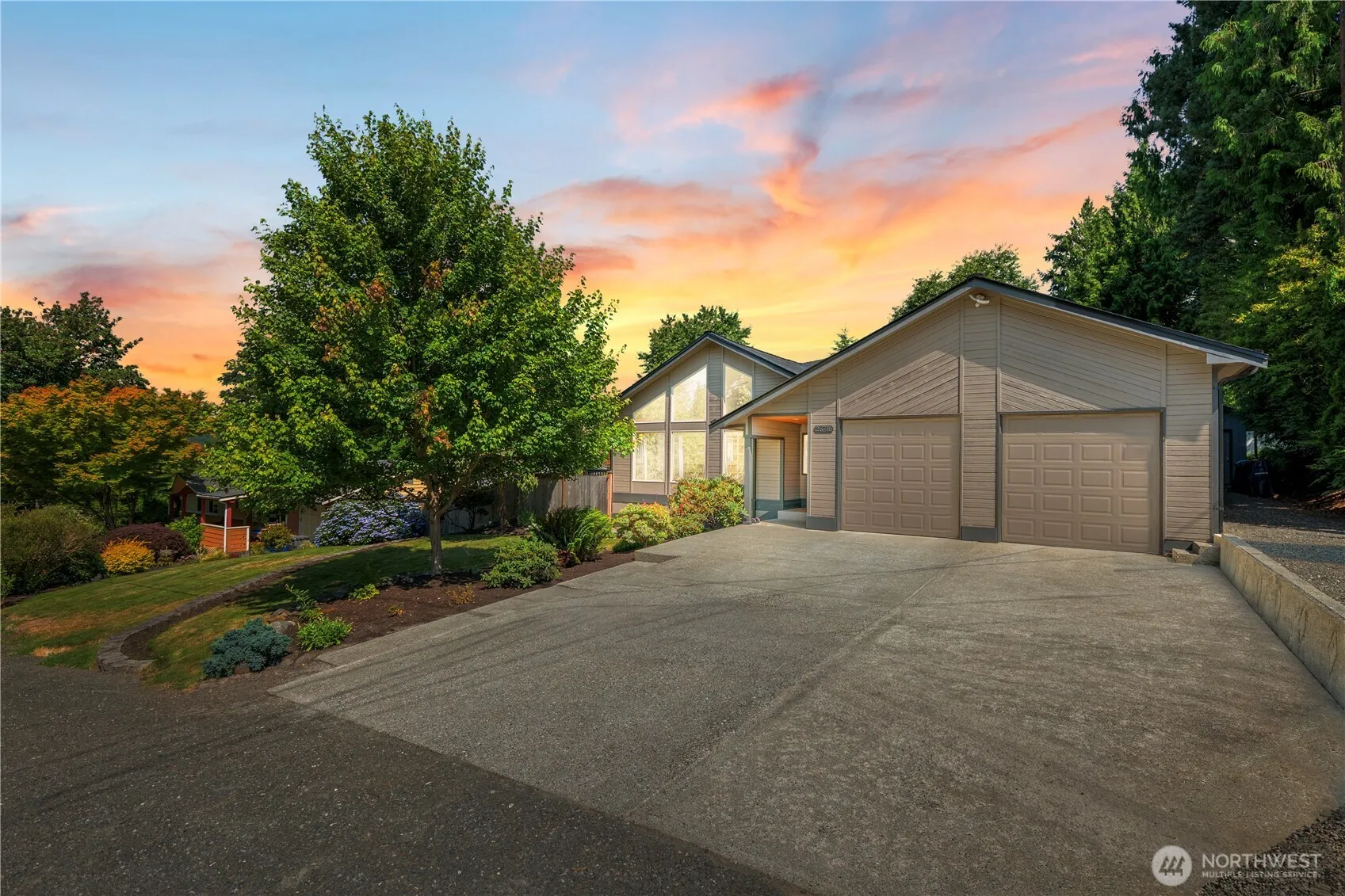 Property photo for 26716 Ne Cherry Street, Duvall photo 2
