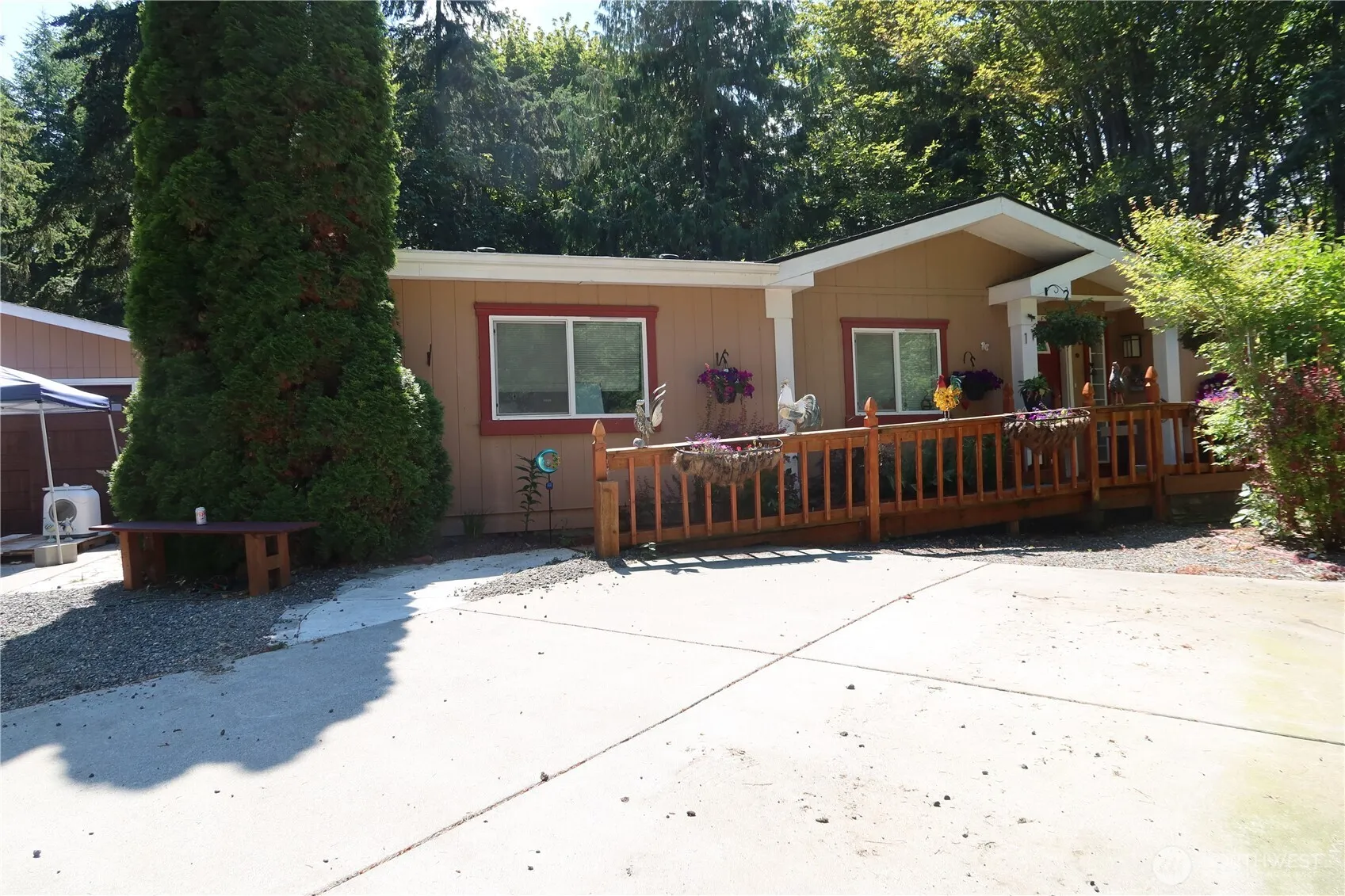 Property photo for 11 Landgrove Lane, Sequim photo 2