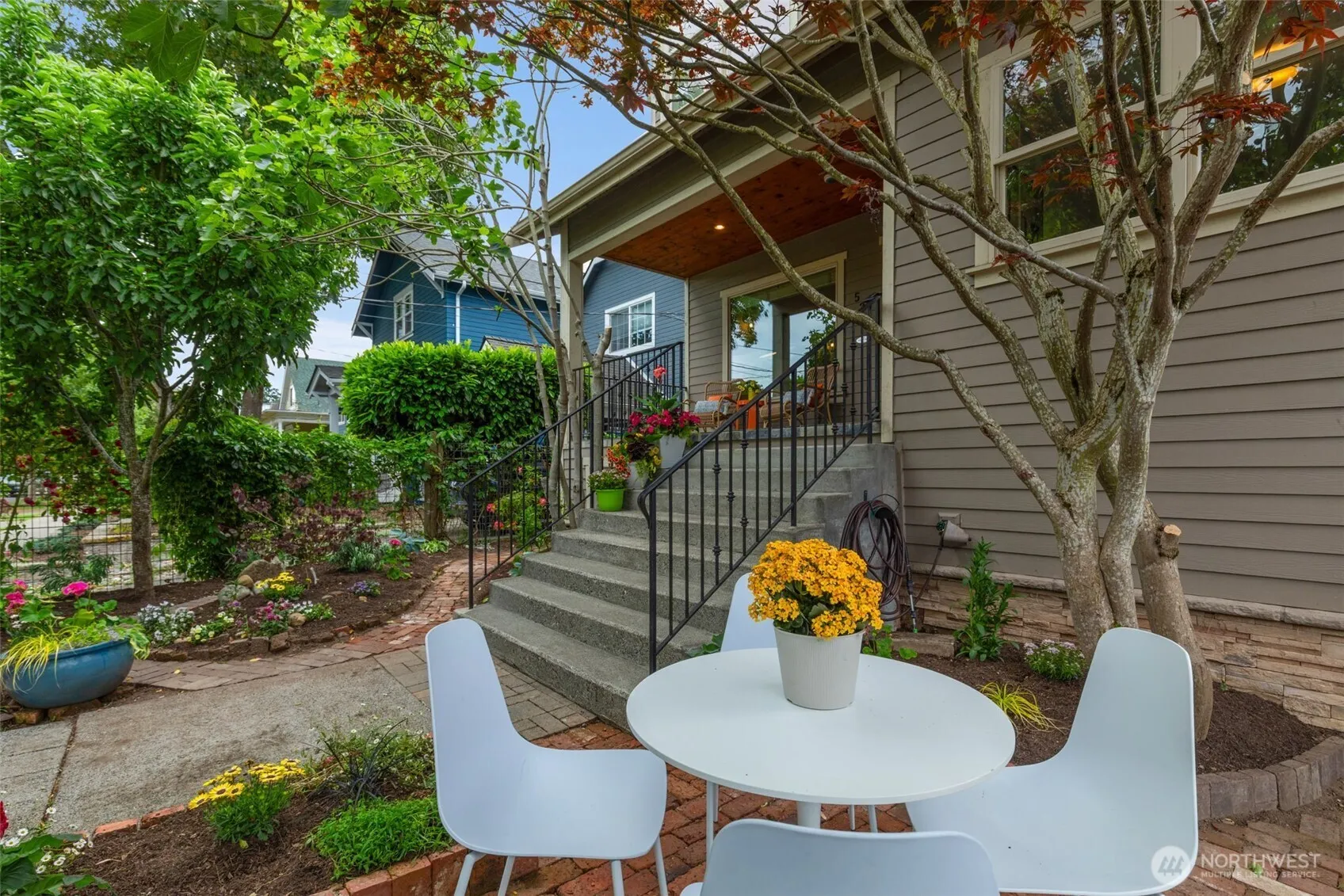 Property photo for 525 27th Avenue, Seattle photo 2