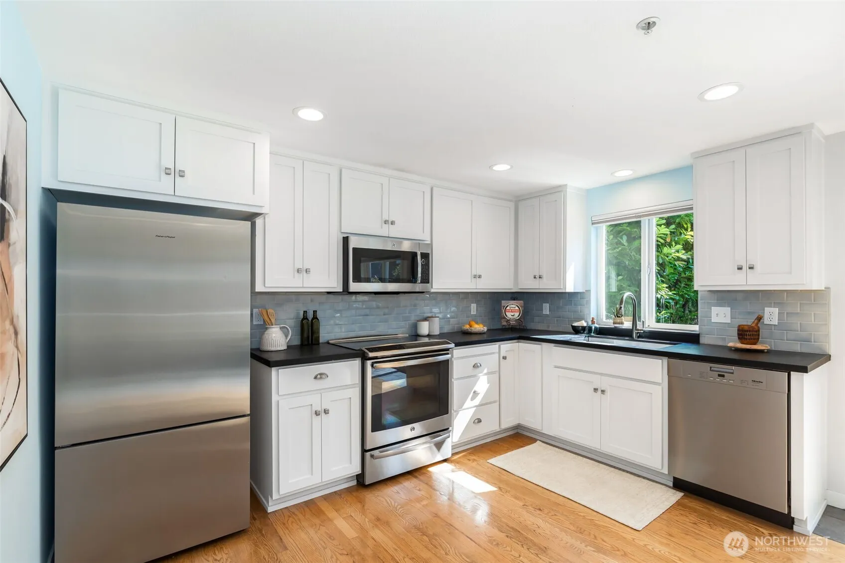 Property photo for 8504 29th Avenue Nw, Seattle photo 4