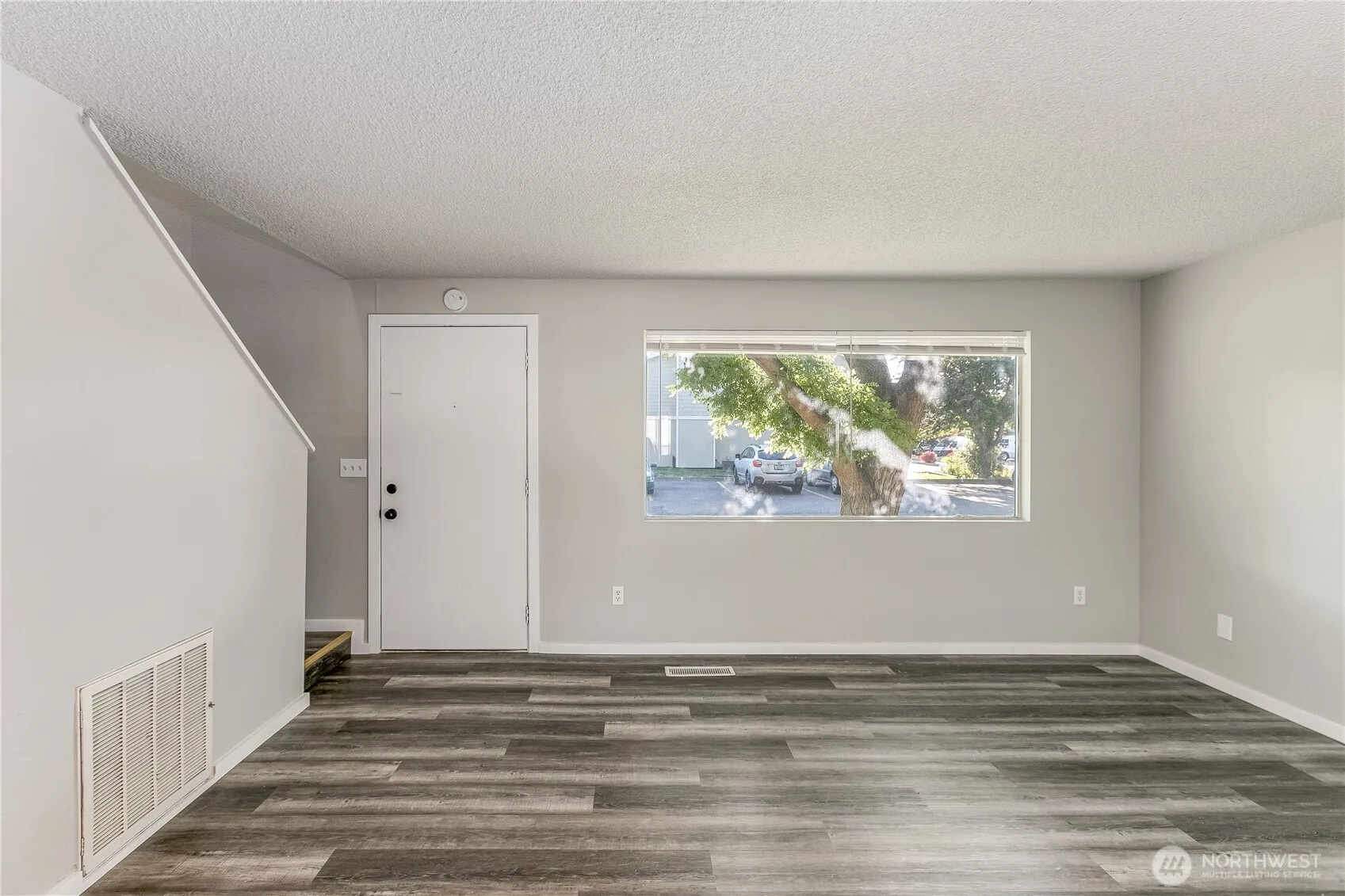 Property photo for 6721 W Kennewick Ave, Kennewick photo 4