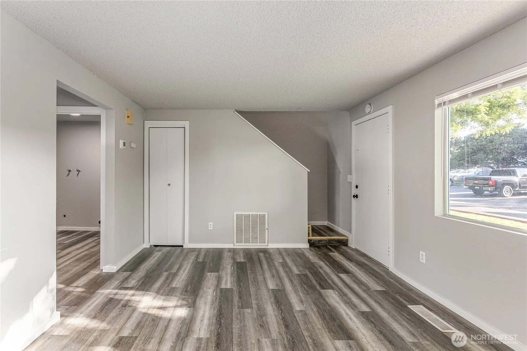 Property photo for 6721 W Kennewick Ave, Kennewick photo 3