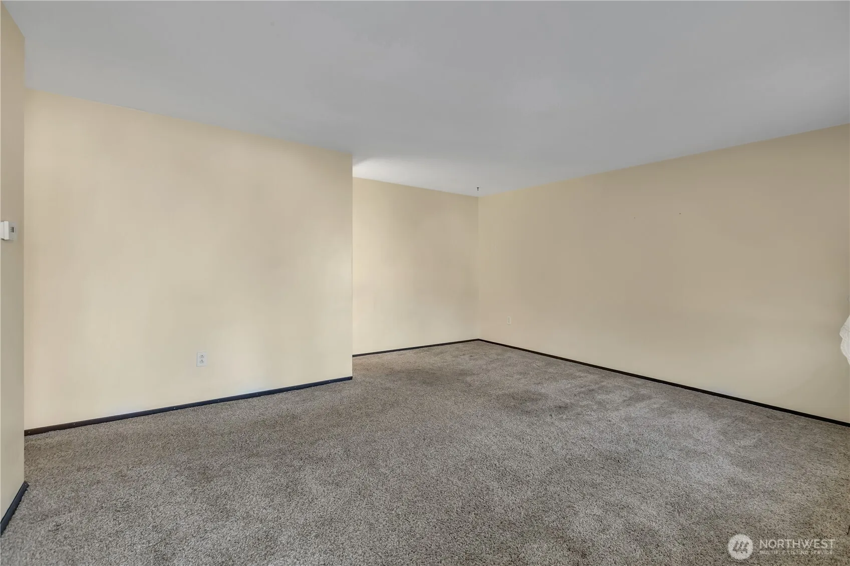 Property photo for 13607 2nd Avenue Sw, Seattle photo 4