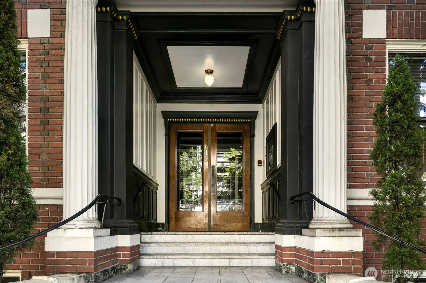 Property photo for 615 Boren Avenue #17, Seattle photo 4