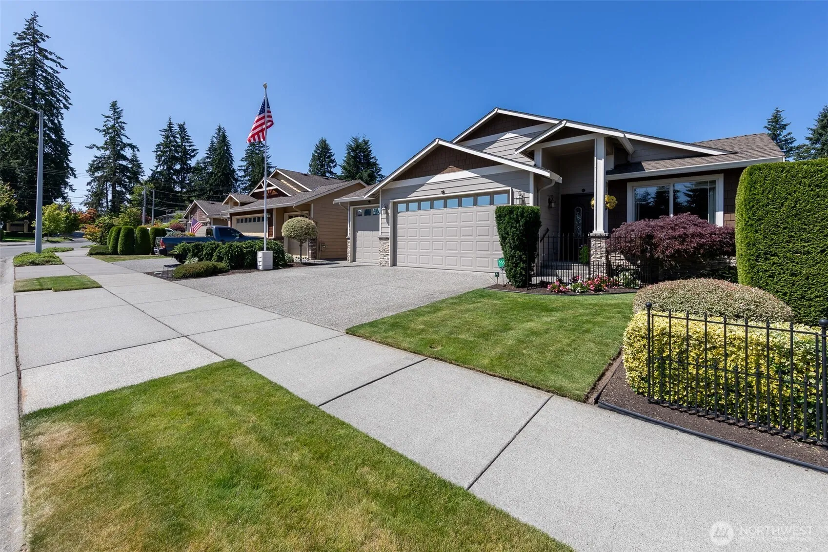 Property photo for 10908 24th Drive Se, Everett photo 2