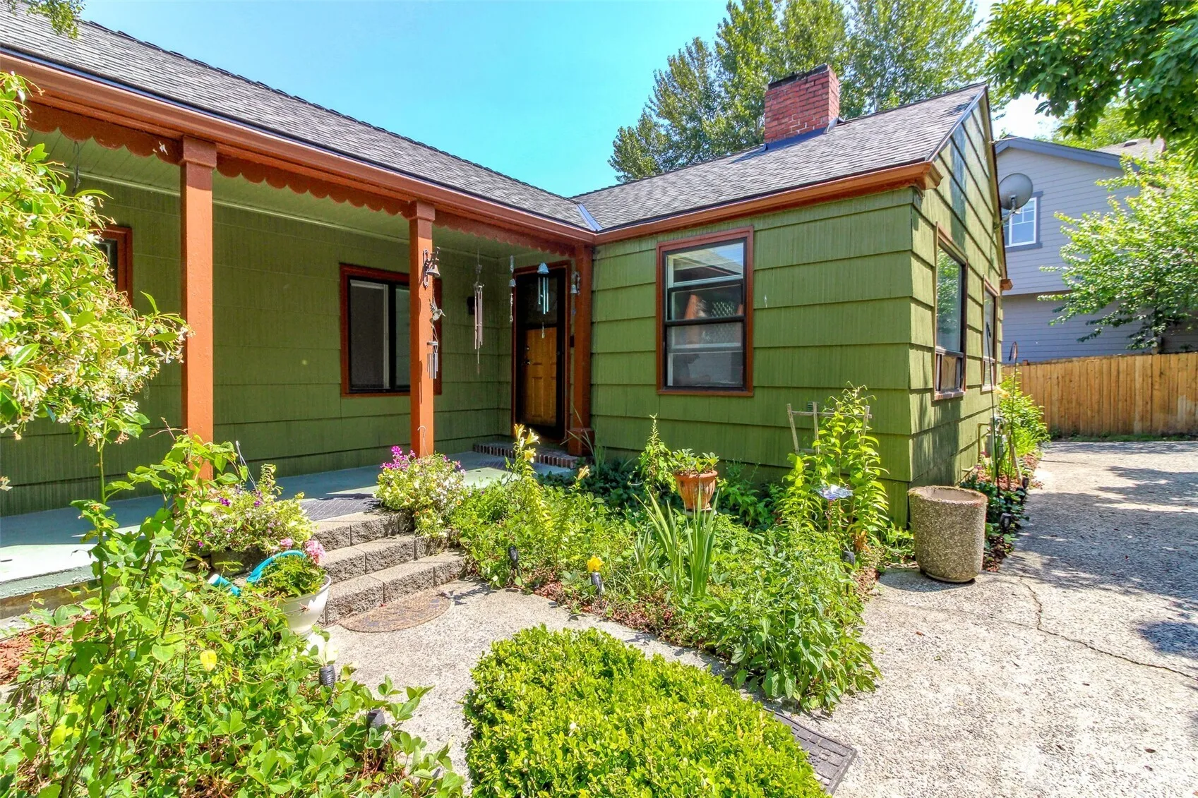 Property photo for 10082 Des Moines Memorial Drive S, Seattle photo 4