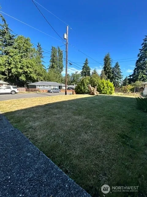 Property photo for 20119 14th Avenue S, Sea Tac photo 2
