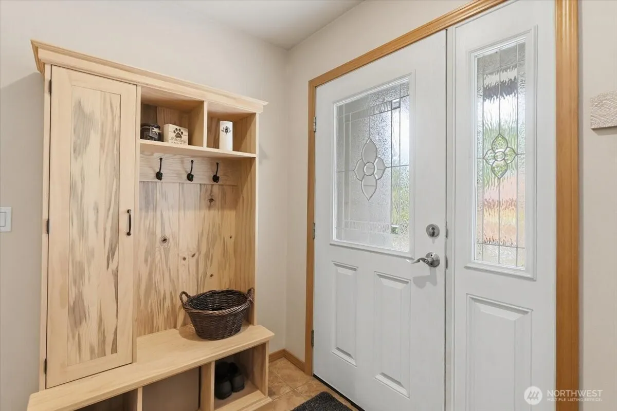 Property photo for 310 Fife Way, Milton photo 5