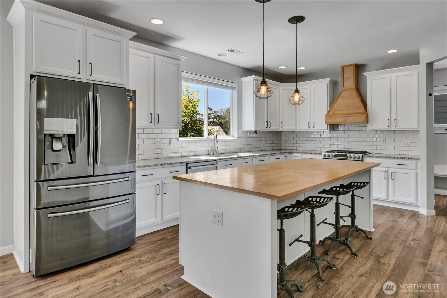 Property photo for 3924 Highlands Boulevard, Puyallup photo 4