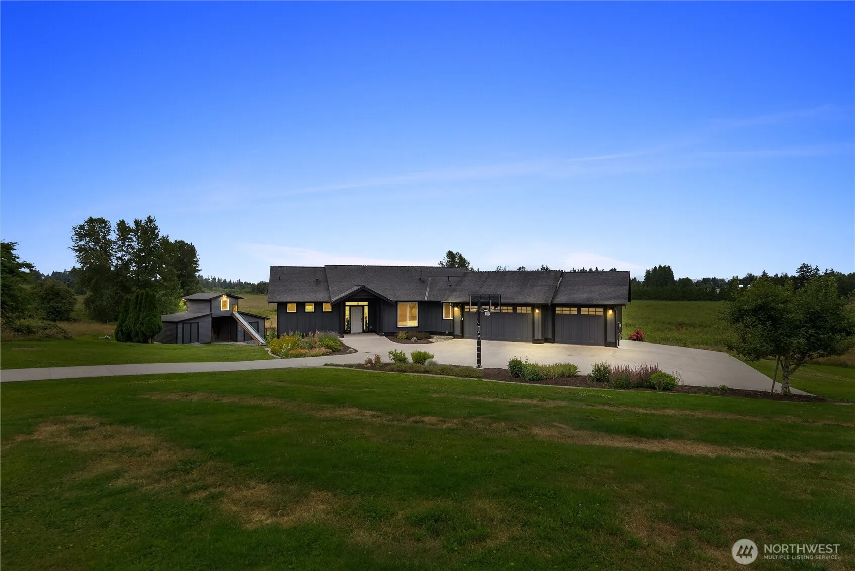 Property photo for 7406 100th Street Ne, Marysville