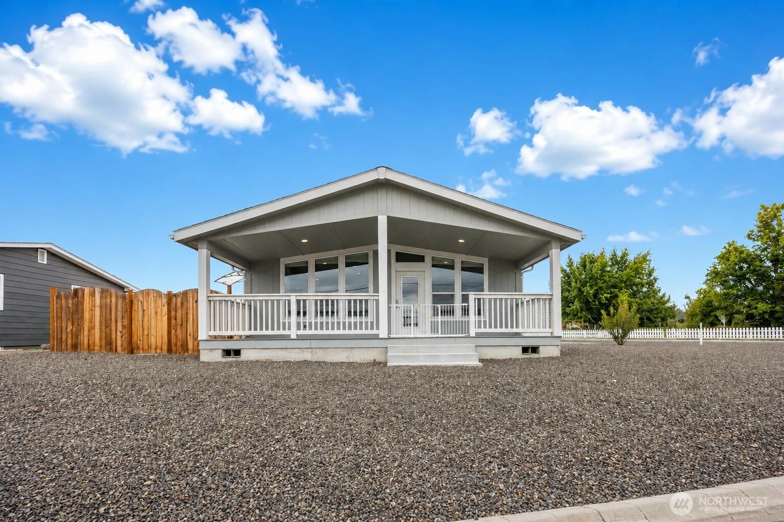 Property photo for 906 S C Street, Moses Lake photo 2