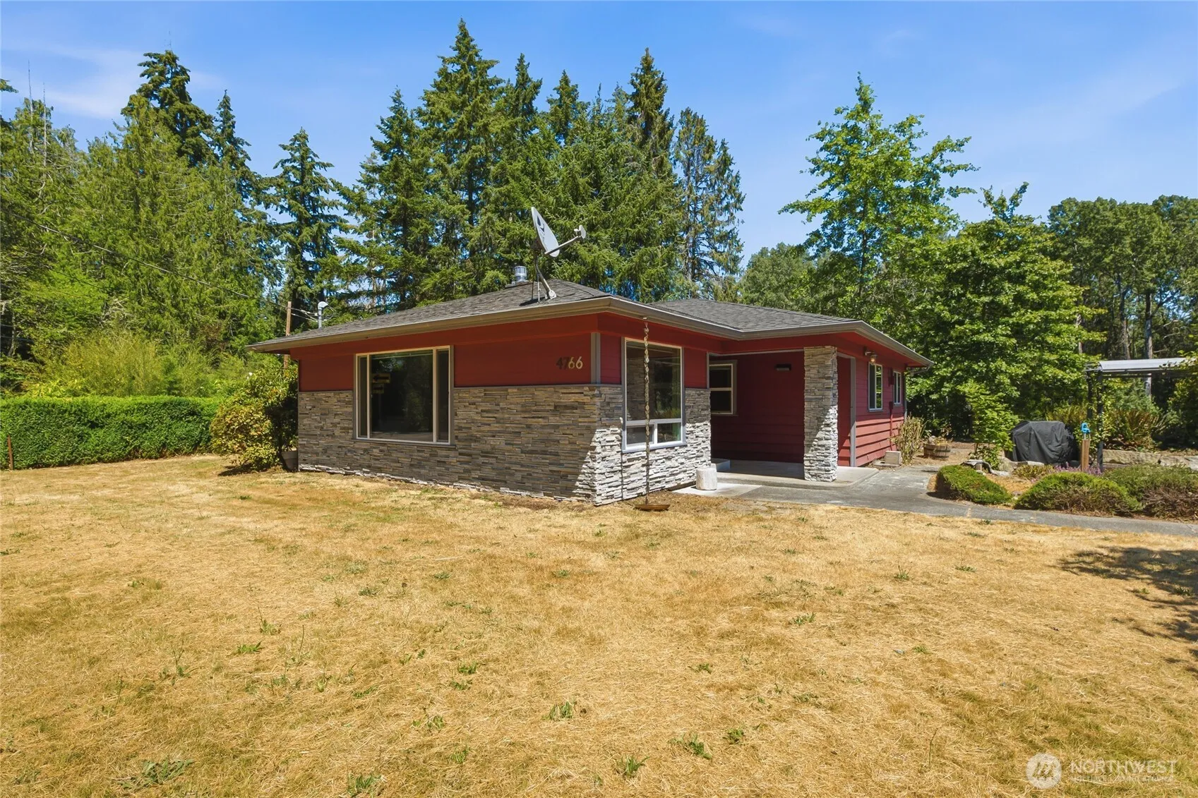 Property photo for 4766 Erlands Point Road Nw, Bremerton photo 3