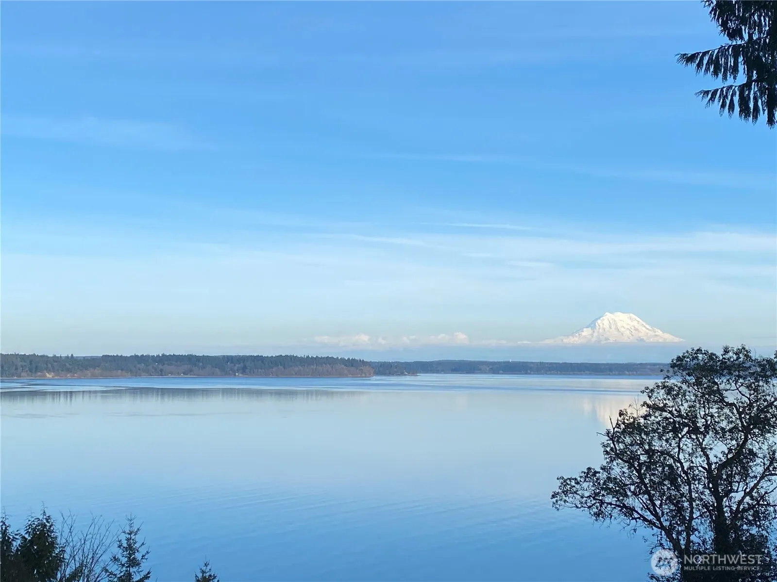 Property photo for 7324 Puget Beach Road Ne, Olympia photo 3