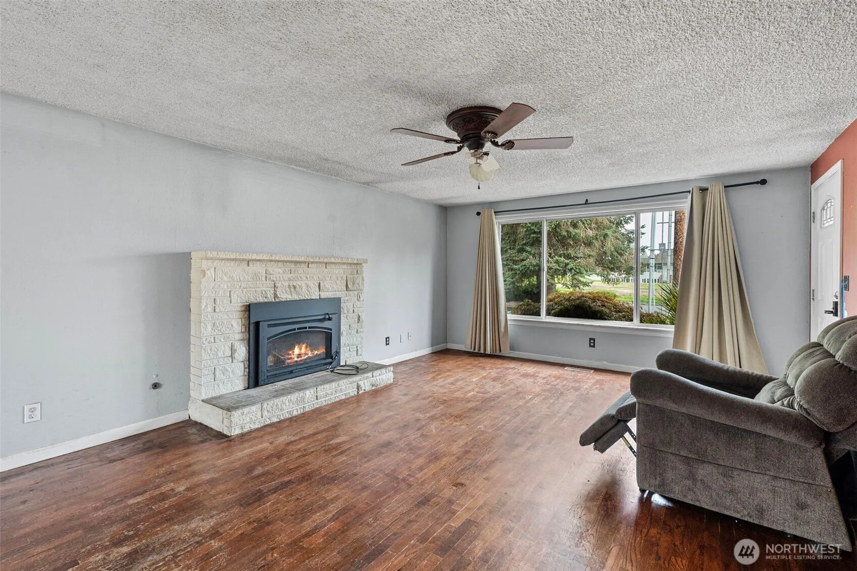 Property photo for 1805 N Vassault Street, Tacoma photo 3