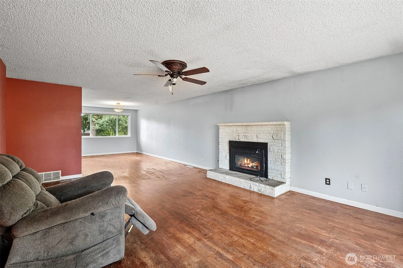 Property photo for 1805 N Vassault Street, Tacoma photo 2