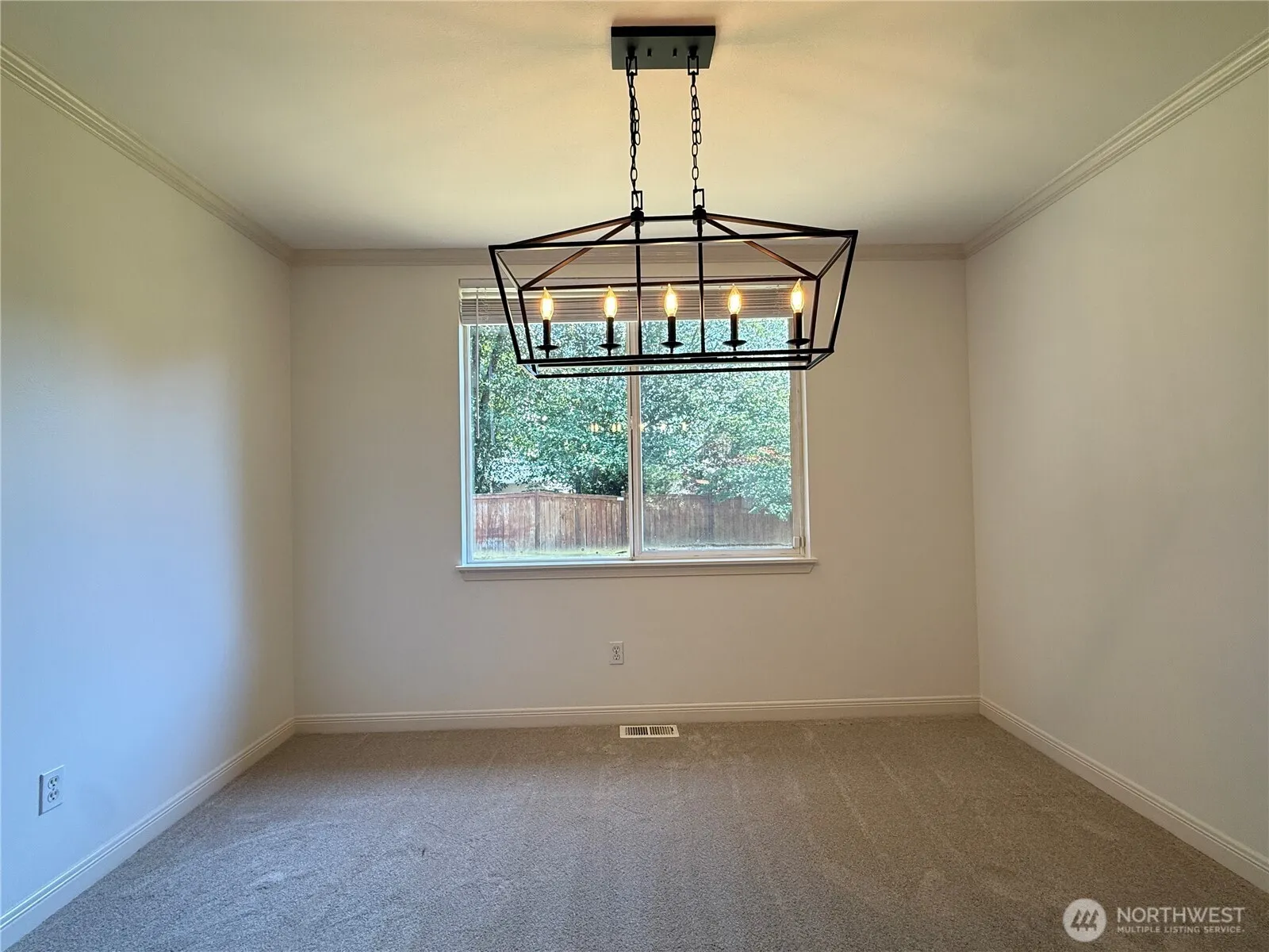 Property photo for 3113 Catherine Drive, Lake Stevens photo 4
