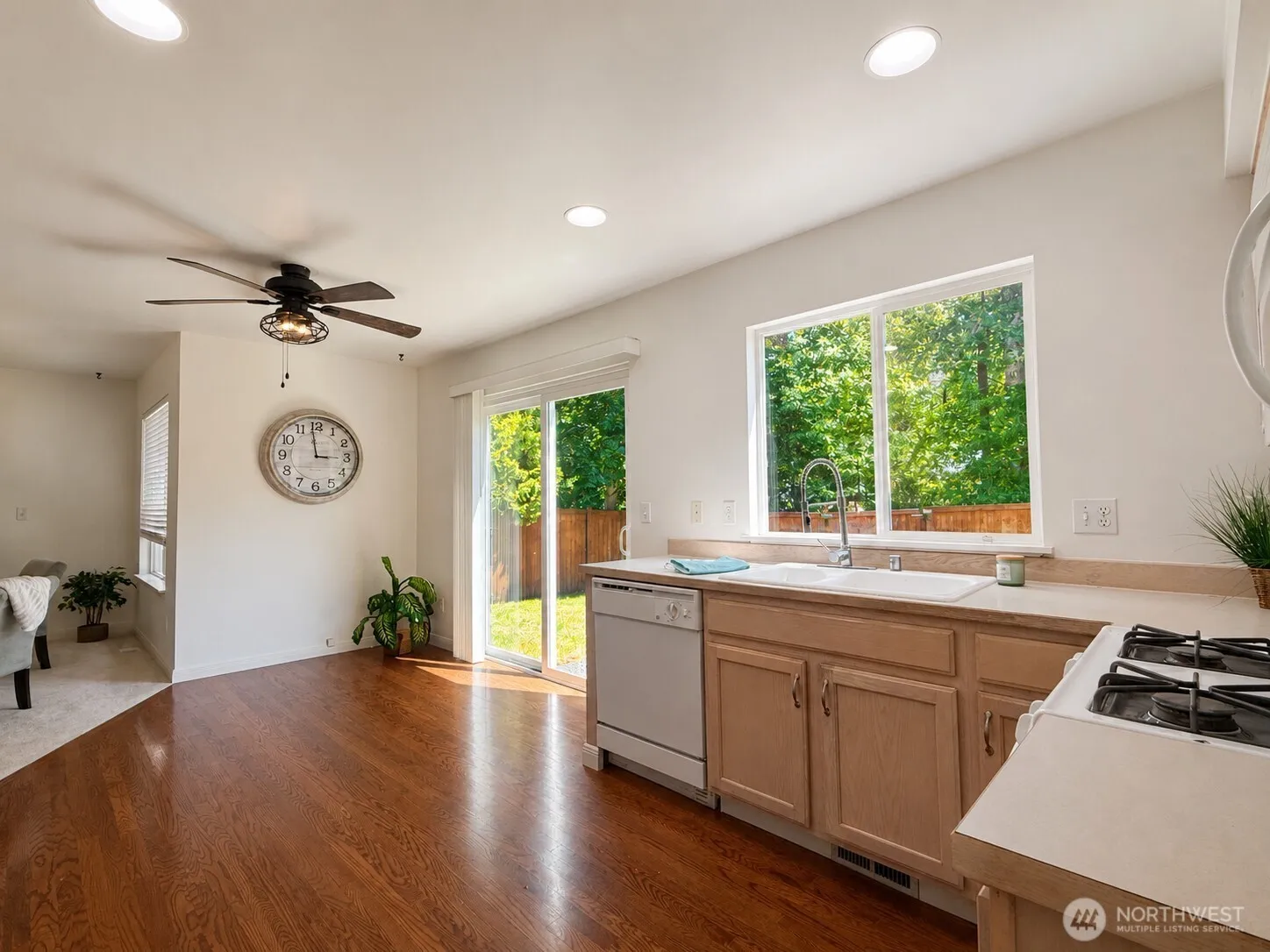 Property photo for 3113 Catherine Drive, Lake Stevens photo 5