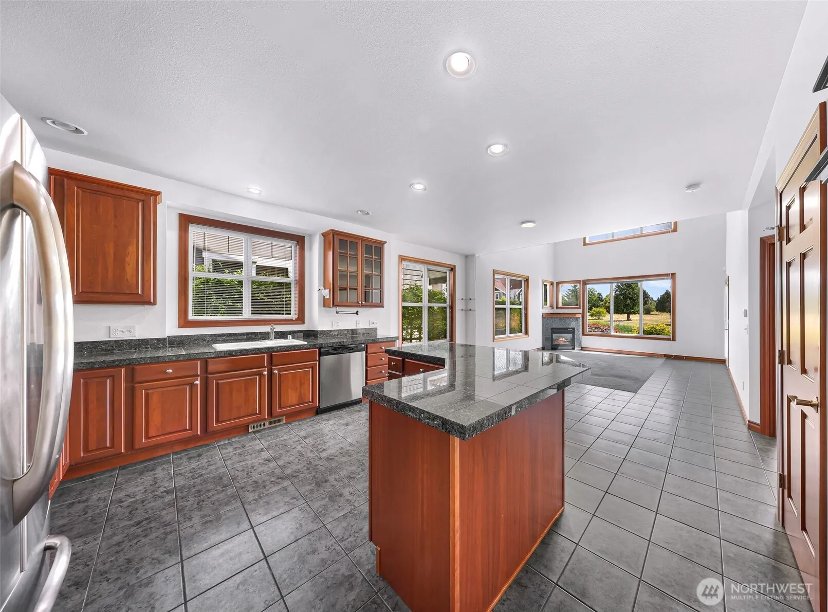 Property photo for 8854 Depot Road #a, Lynden photo 4