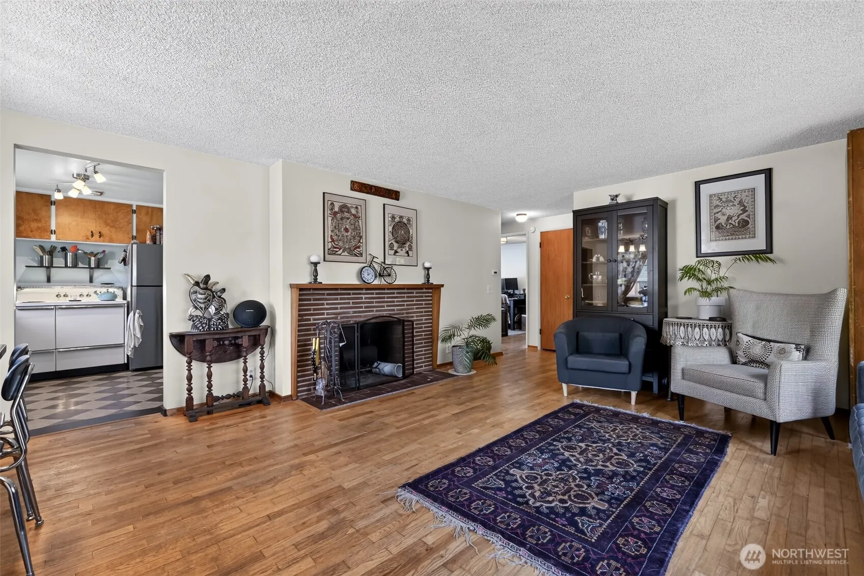 Property photo for 9219 26th Avenue Sw, Seattle photo 2