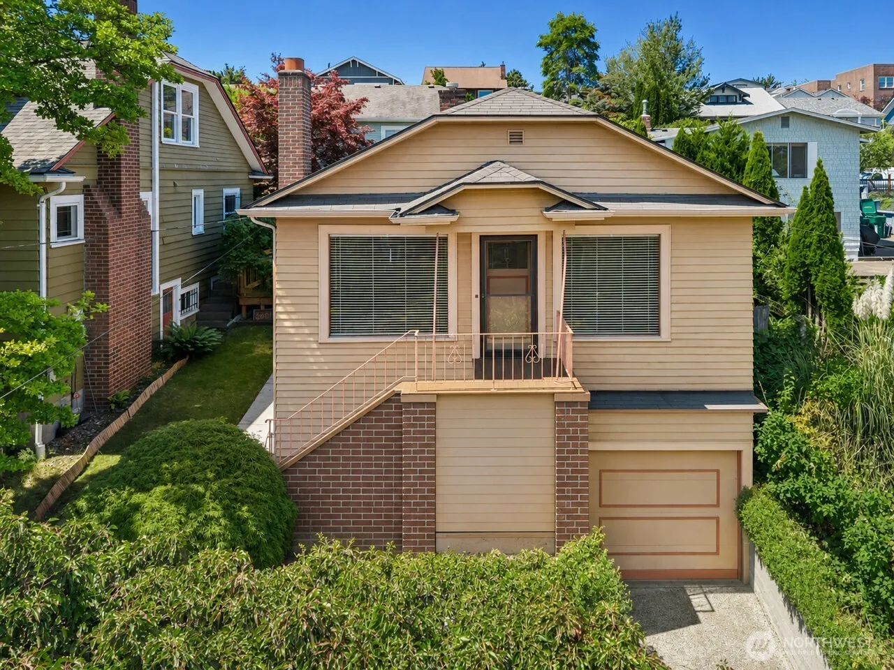 Property photo for 6505 Dayton Avenue N, Seattle
